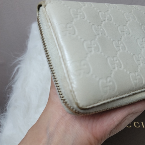 100% Authentic GUCCI zip all around wallet - Picture 5 of 14